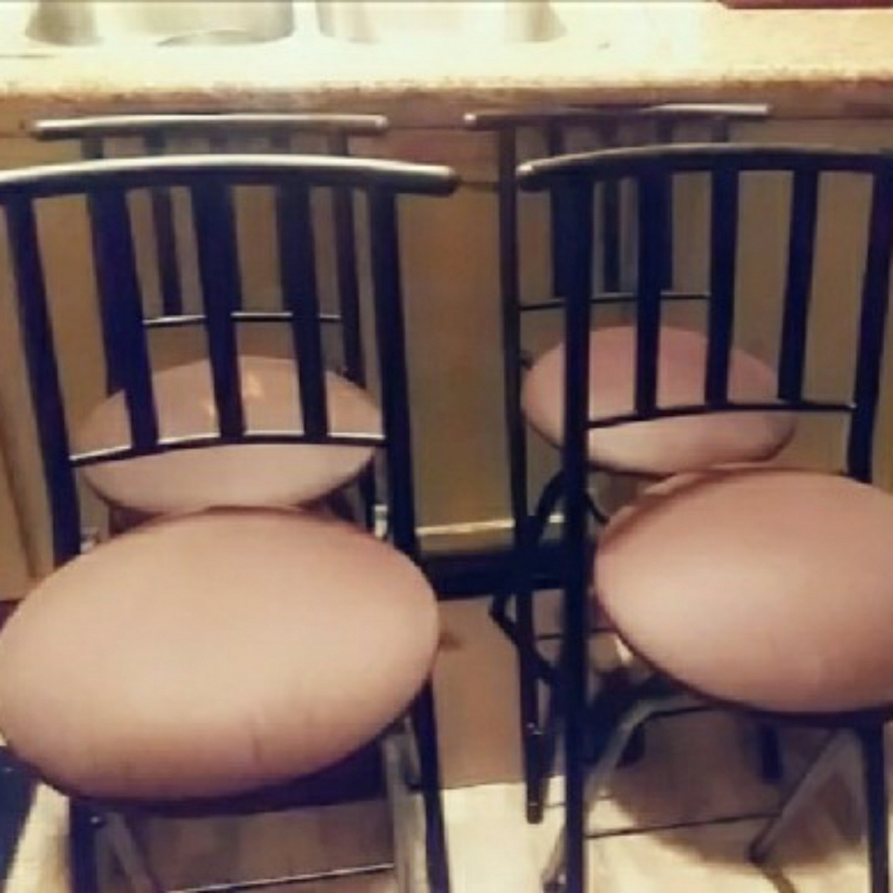 4 Bar stools